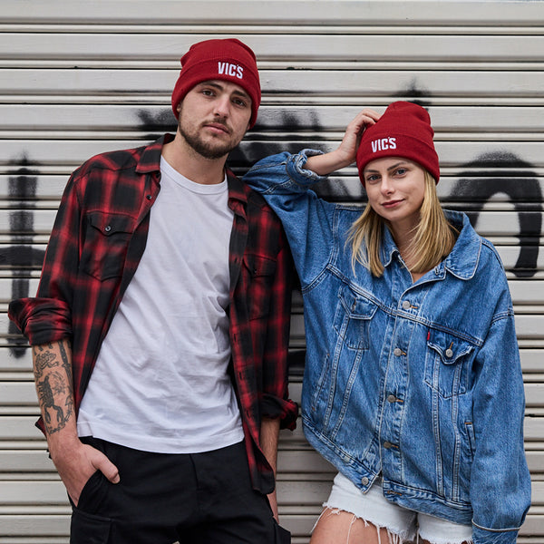 VIC’S branded red beanie with logo detail